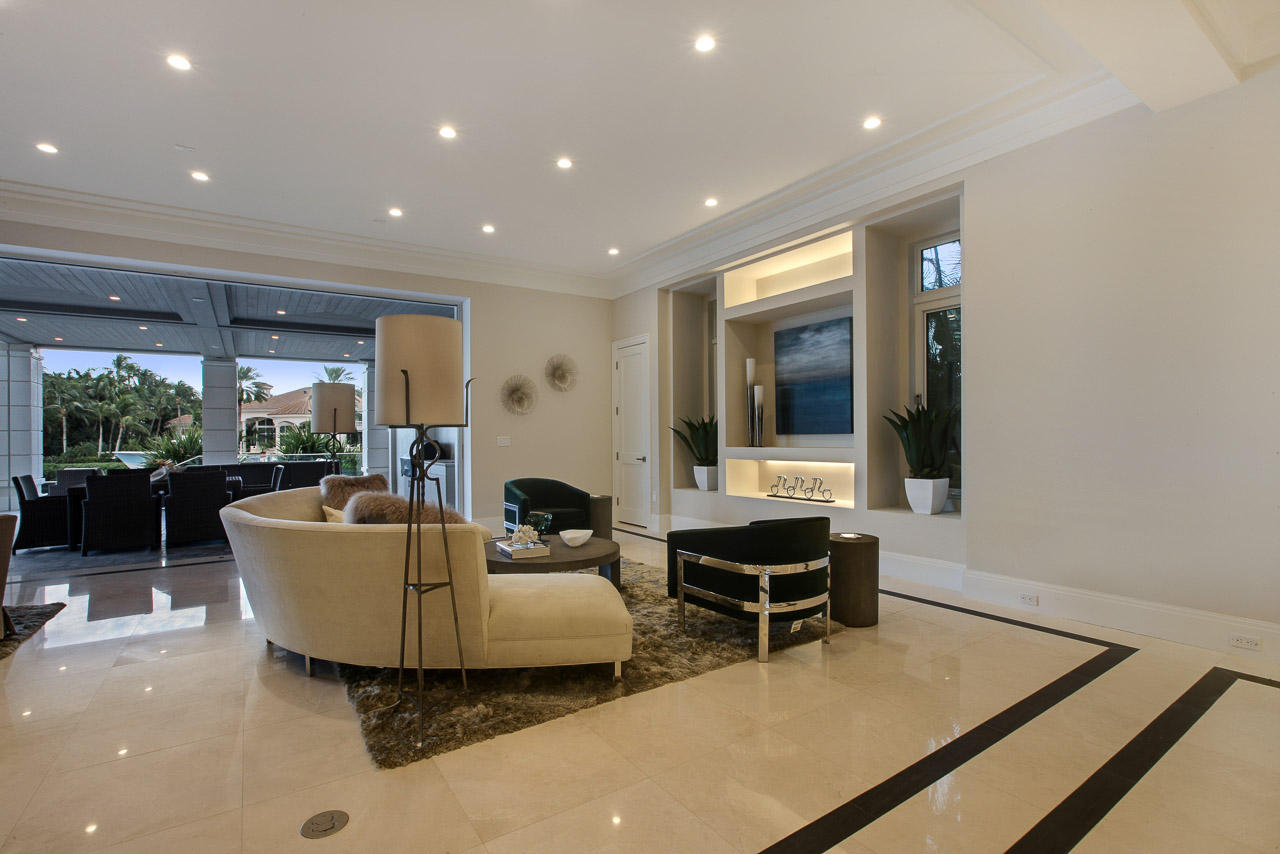 ADMIRALS COVE - Residential