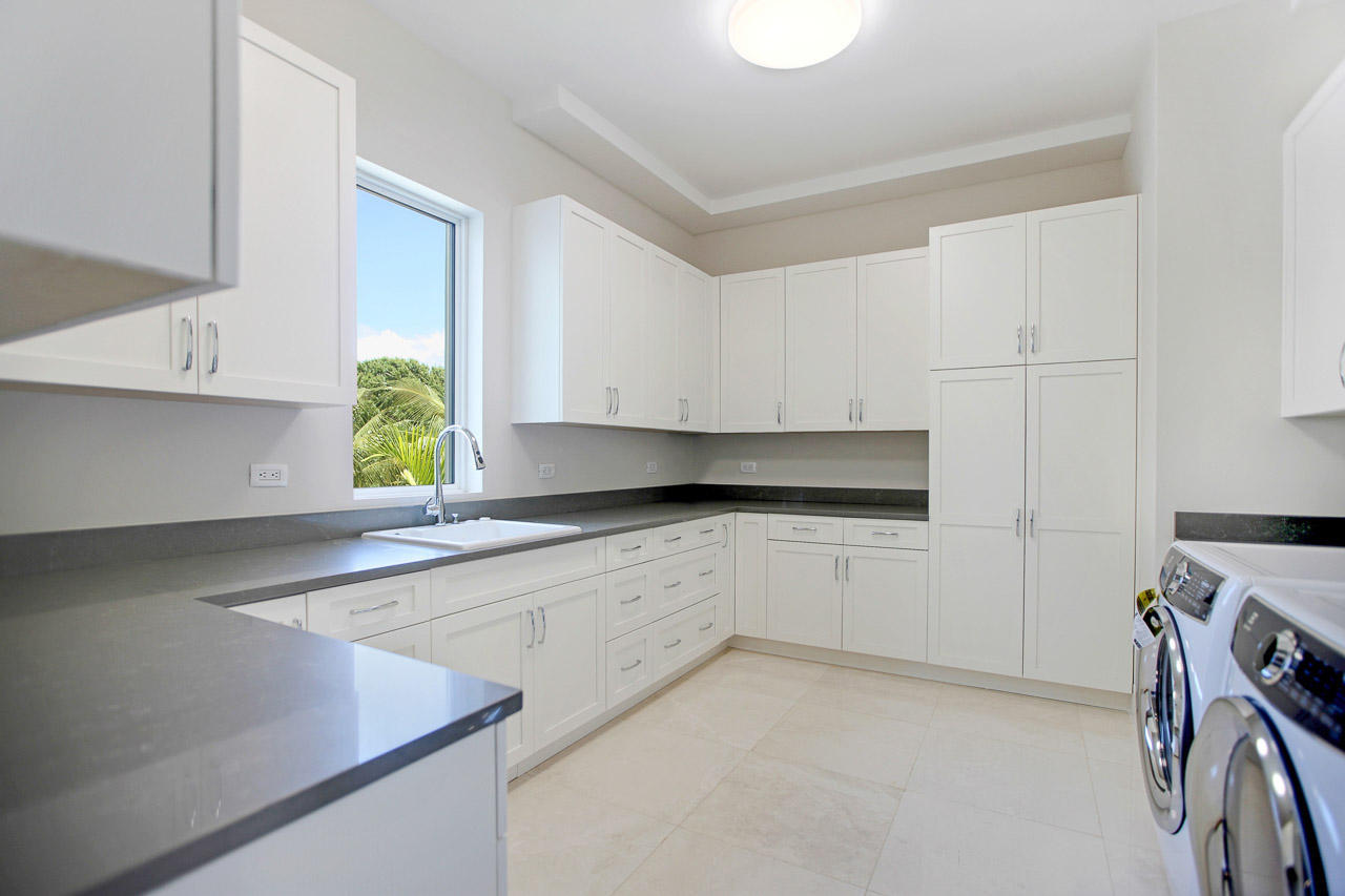 ADMIRALS COVE - Residential