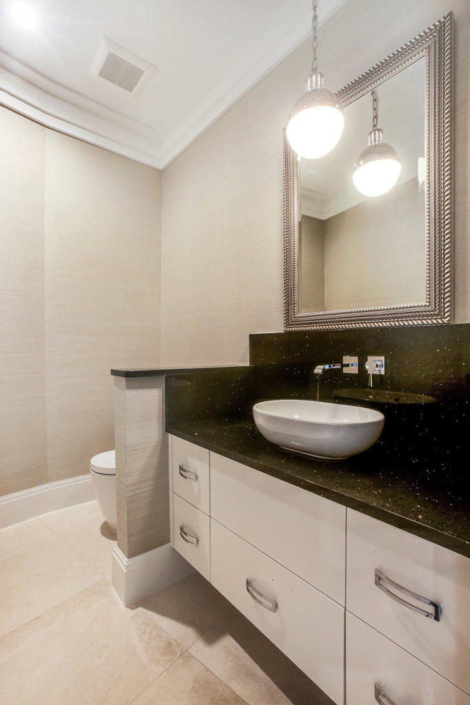 ADMIRALS COVE - Residential