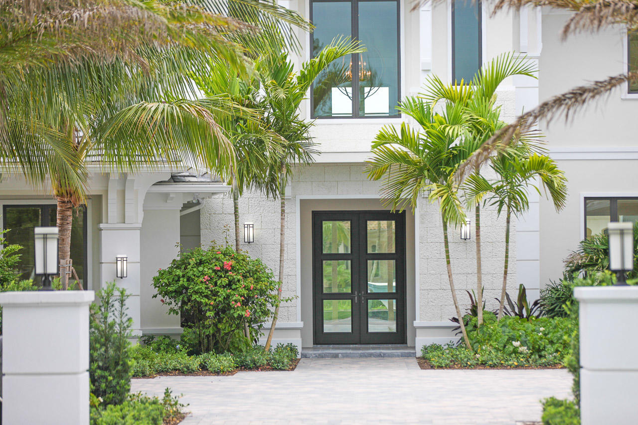 ADMIRALS COVE - Residential