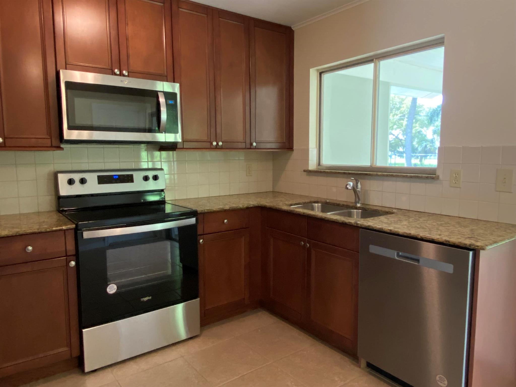 VERO BEACH HIGHLANDS UNIT 5 - Residential