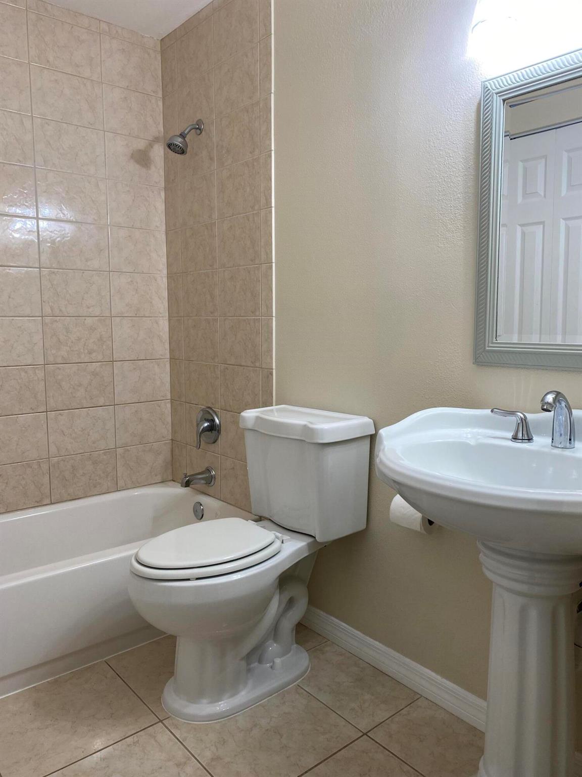 VERO BEACH HIGHLANDS UNIT 5 - Residential