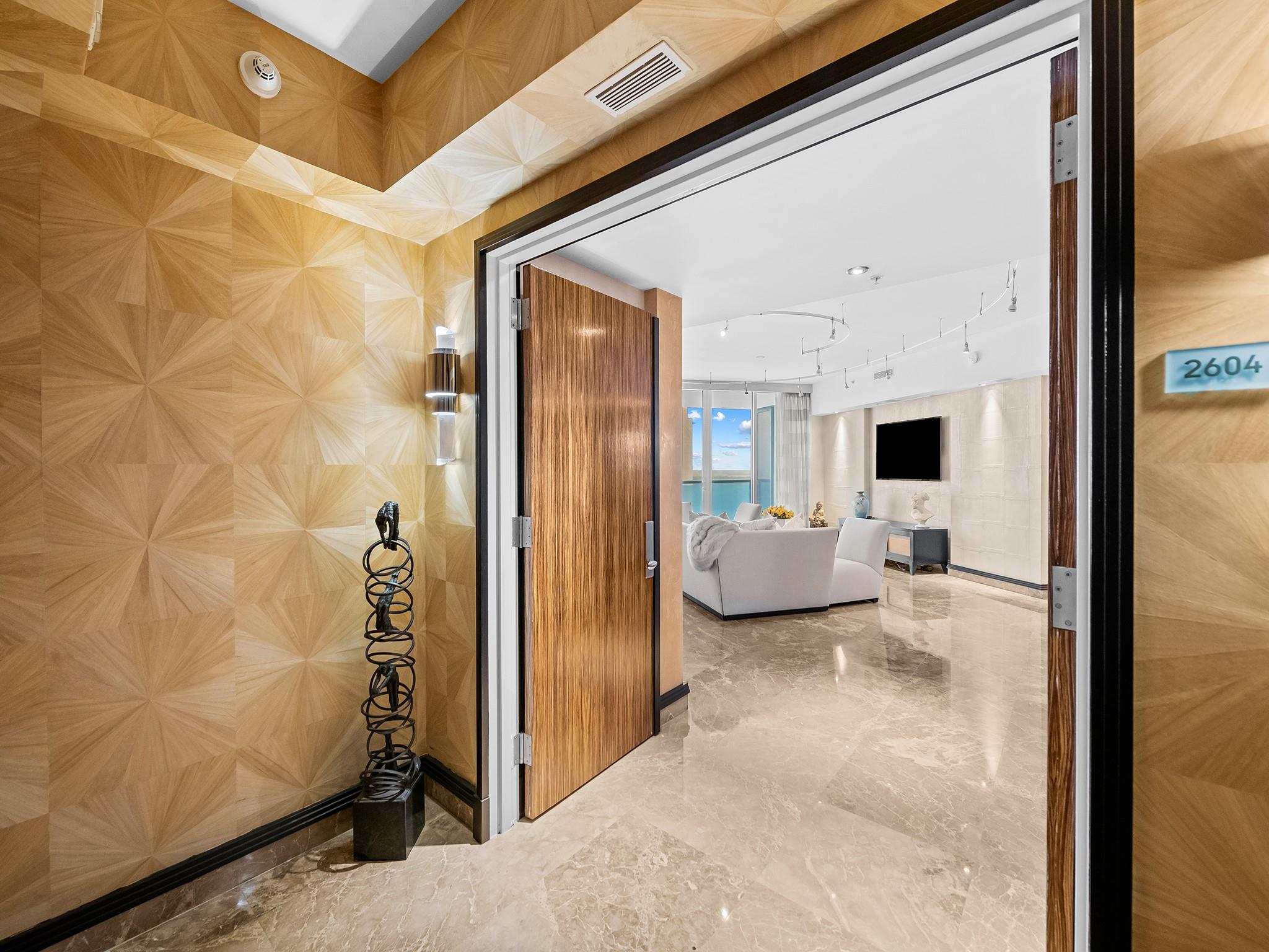 Las Olas River House - Residential