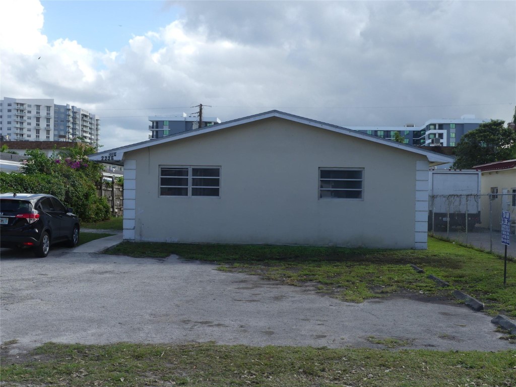 Hollywood Little Ranches - Residential Income