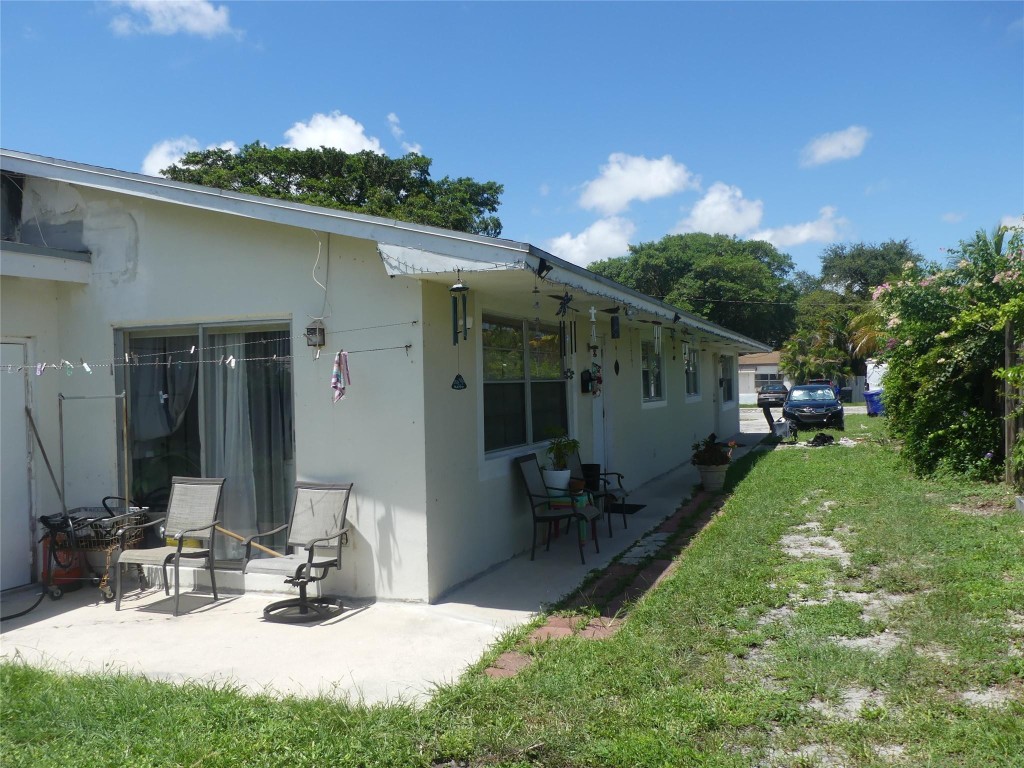 Hollywood Little Ranches - Residential Income