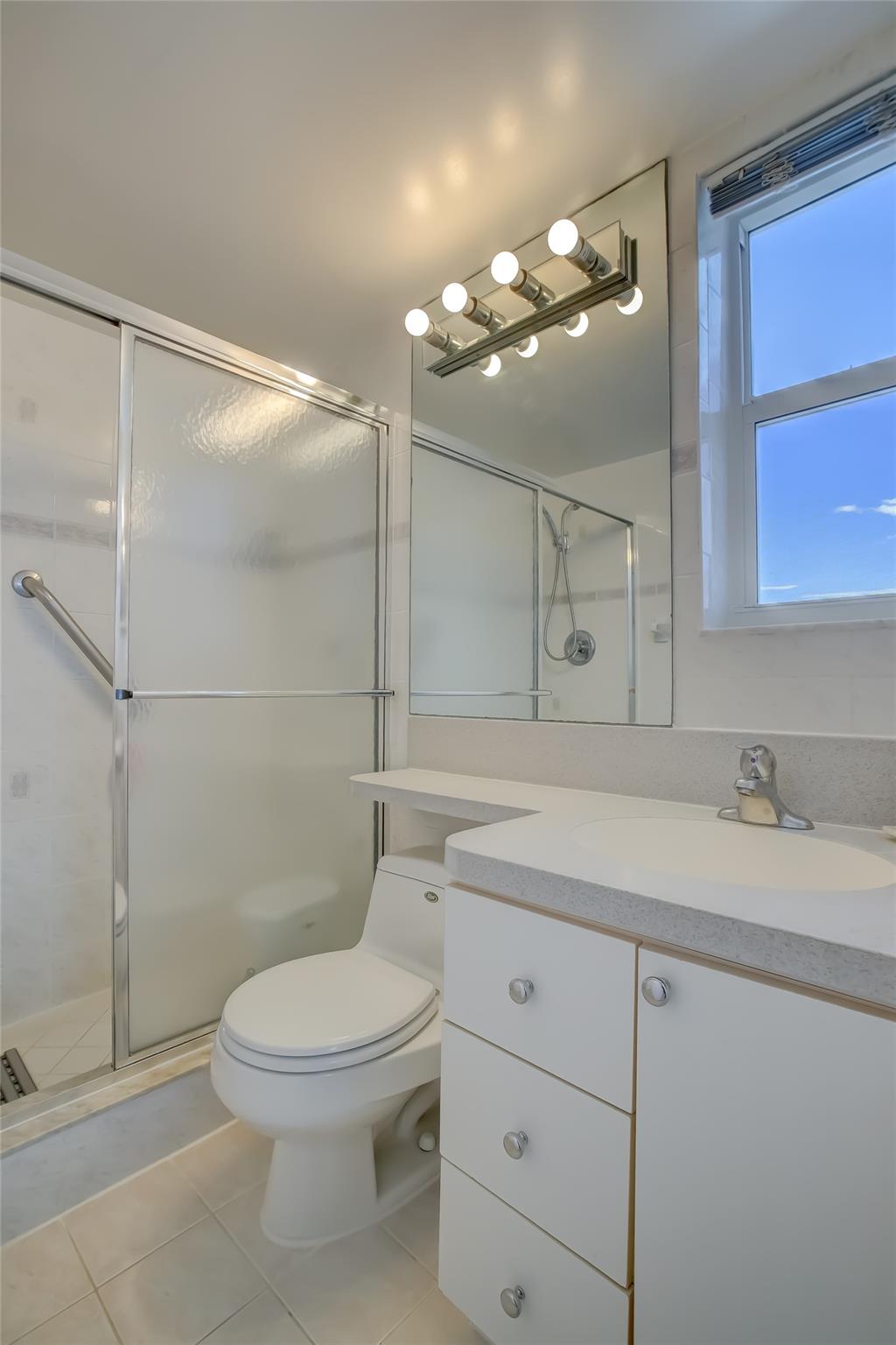 Mainsail Condominium - Residential Lease