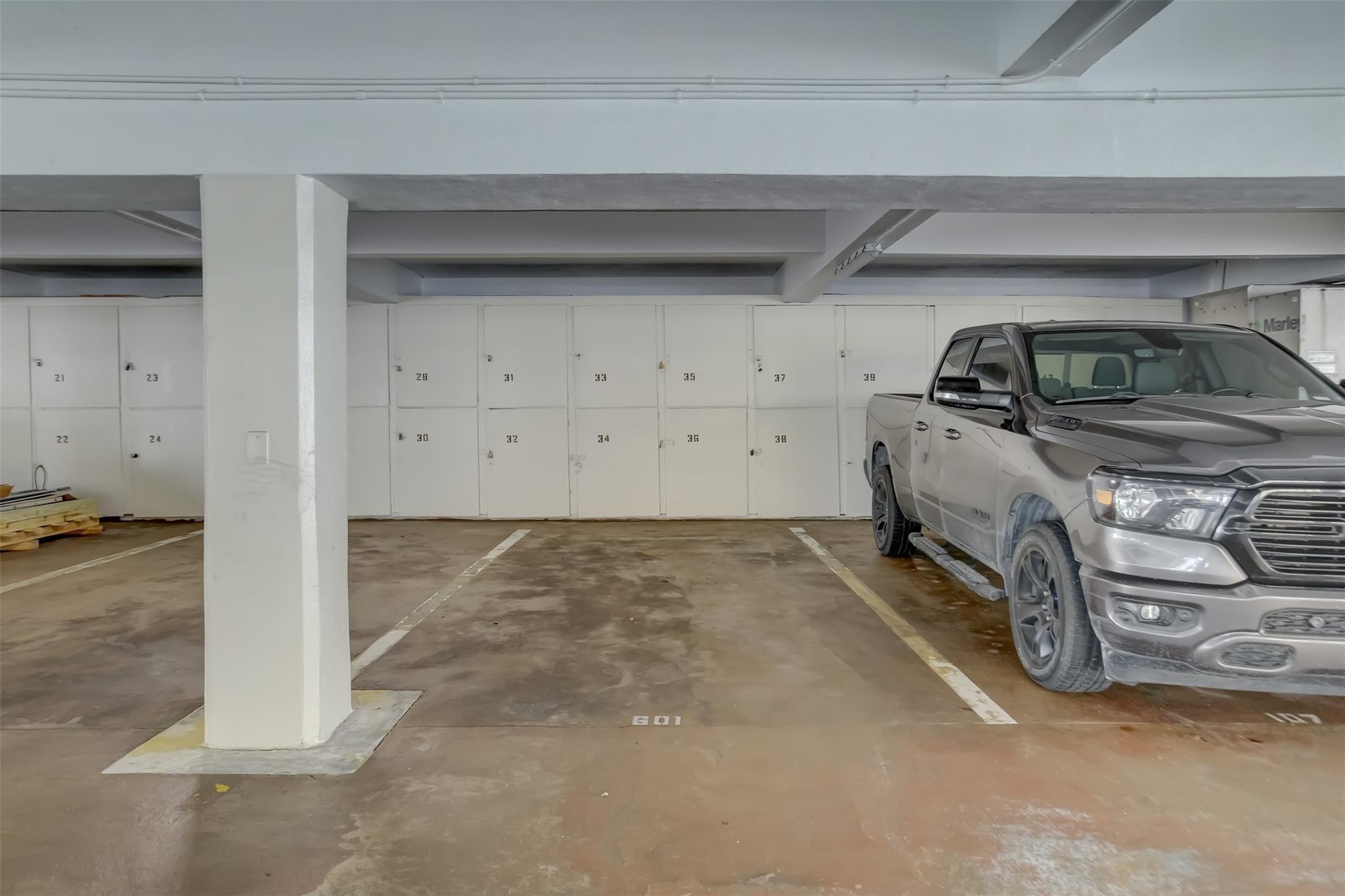 Mainsail Condominium - Residential Lease