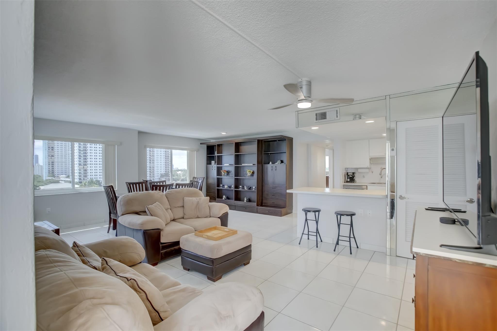 Mainsail Condominium - Residential Lease