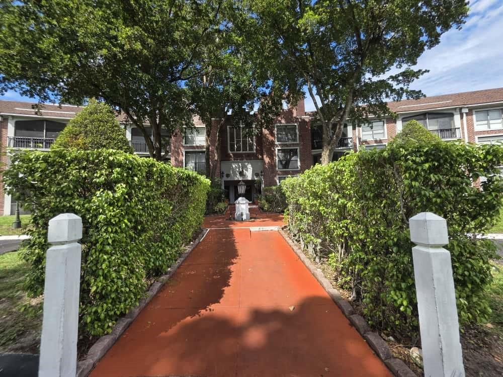 INTERNATIONAL VILLAGE - Residential