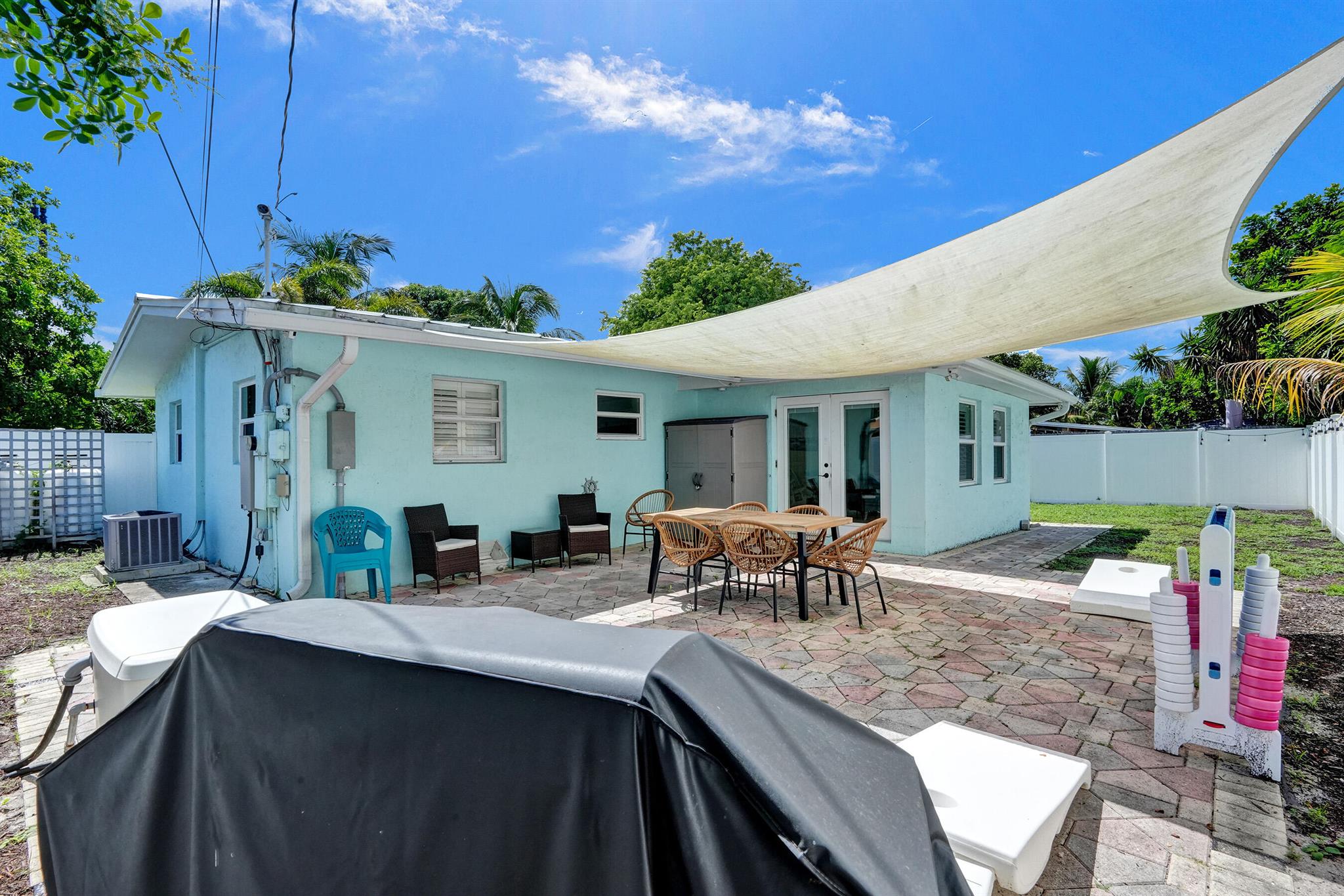 COLLIER MANOR FIRST ADD - Residential Lease