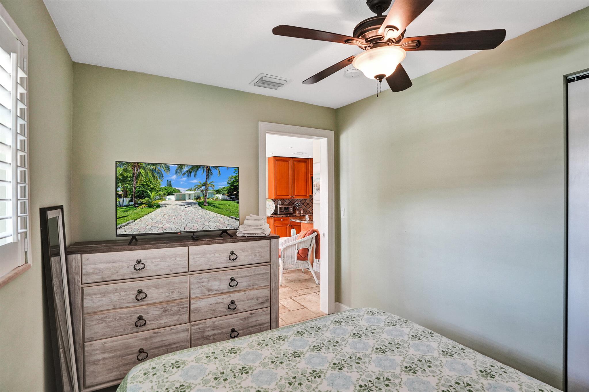 COLLIER MANOR FIRST ADD - Residential Lease