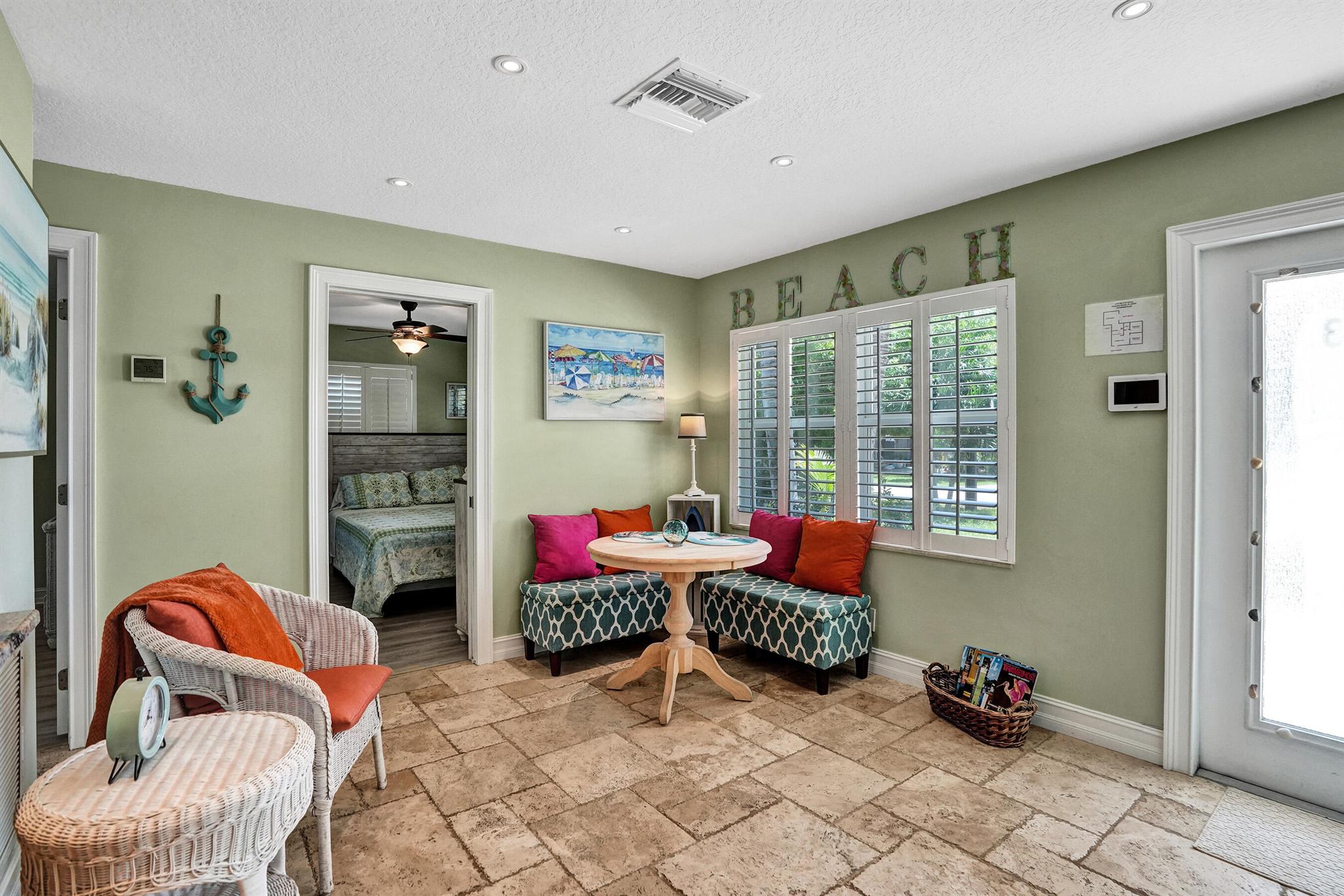 COLLIER MANOR FIRST ADD - Residential Lease