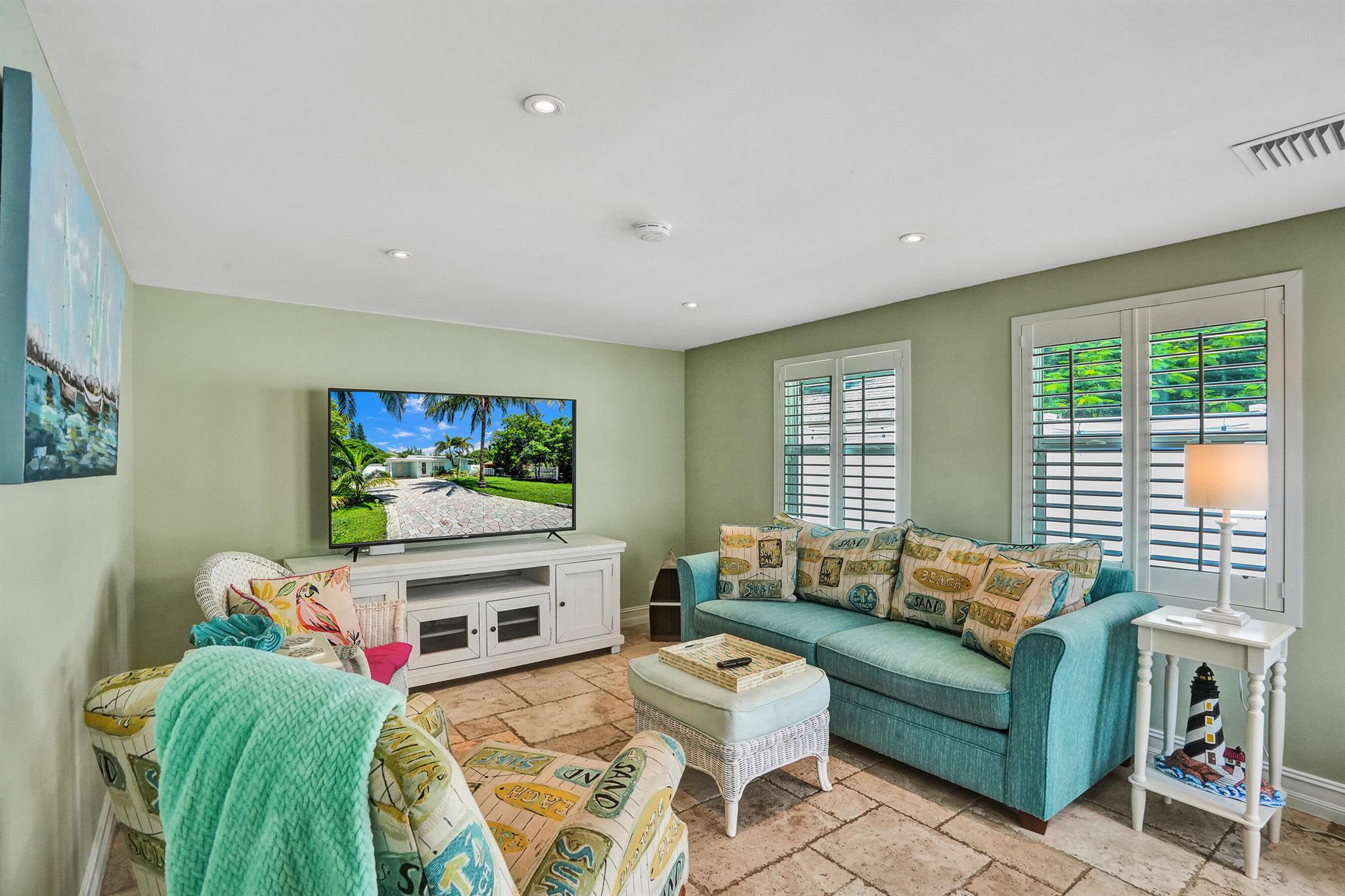 COLLIER MANOR FIRST ADD - Residential Lease