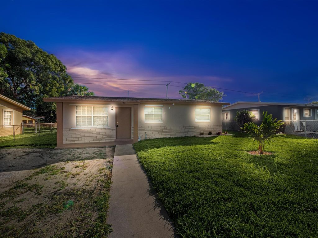 Photo of 1453 8th Street, West Palm Beach, FL 33401 (MLS # R10933875)