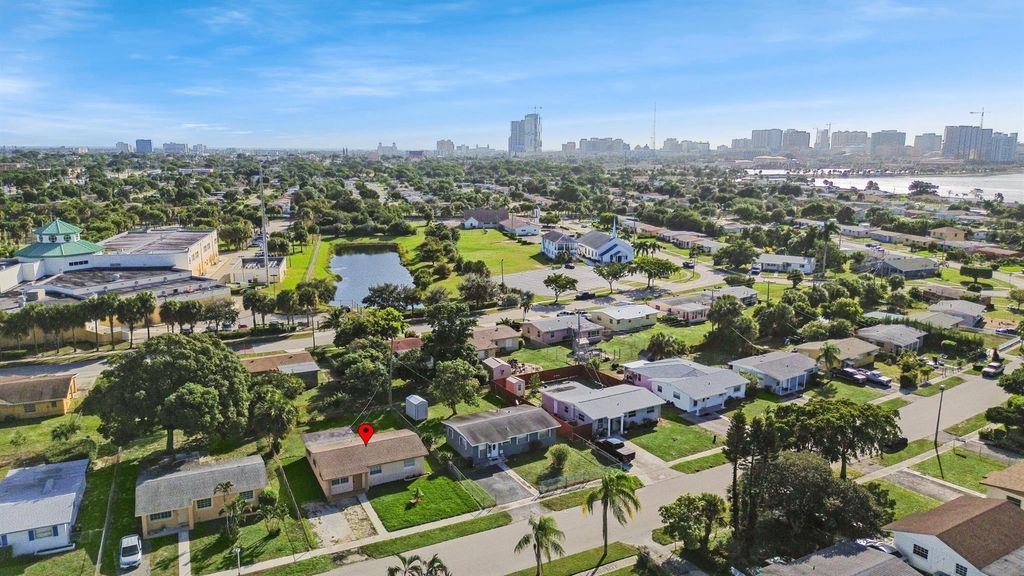 Photo of 1453 8th Street, West Palm Beach, FL 33401 (MLS # R10933875)