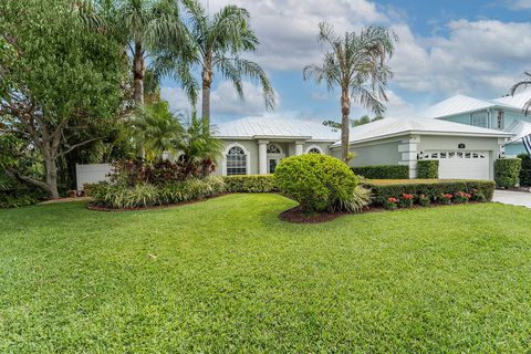 527 NW Bellworth Place Jensen Beach FL 34957