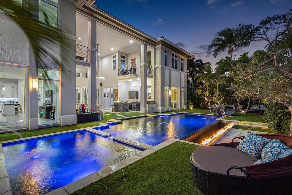 ROYAL PALM YACHT & COUNTRY CLUB - Residential