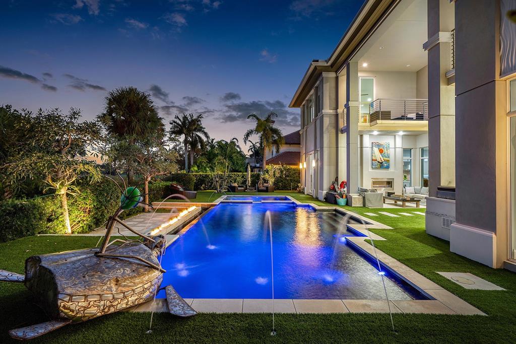 ROYAL PALM YACHT & COUNTRY CLUB - Residential