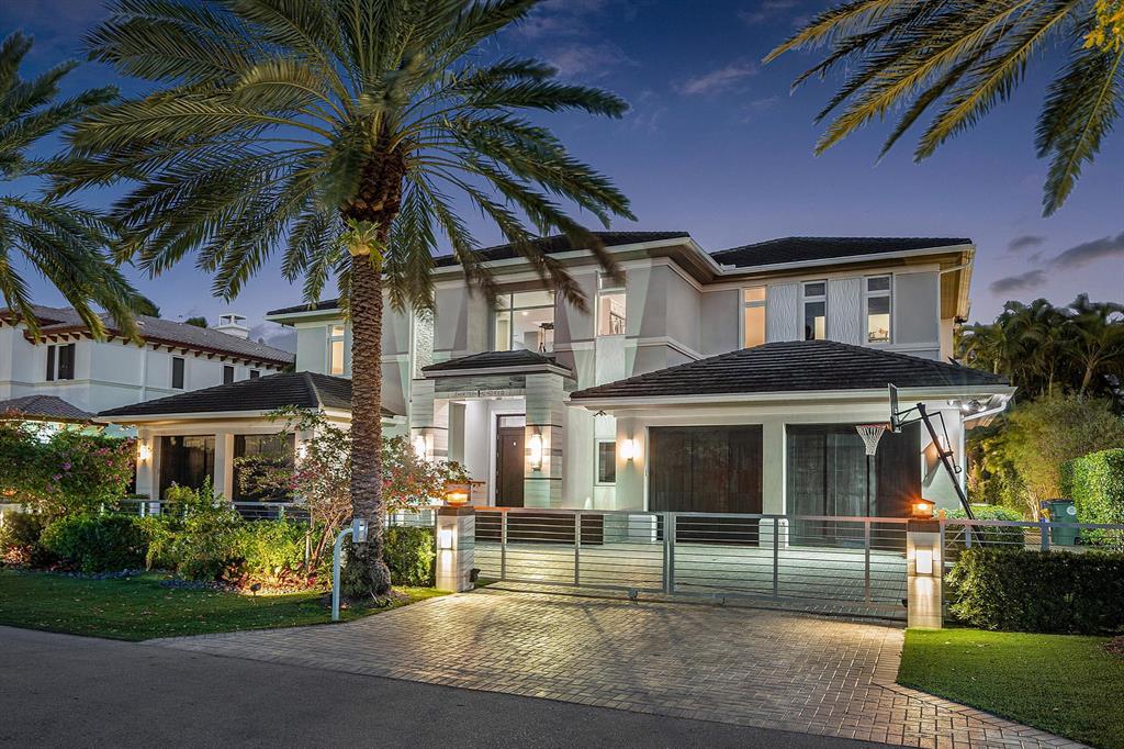 ROYAL PALM YACHT & COUNTRY CLUB - Residential