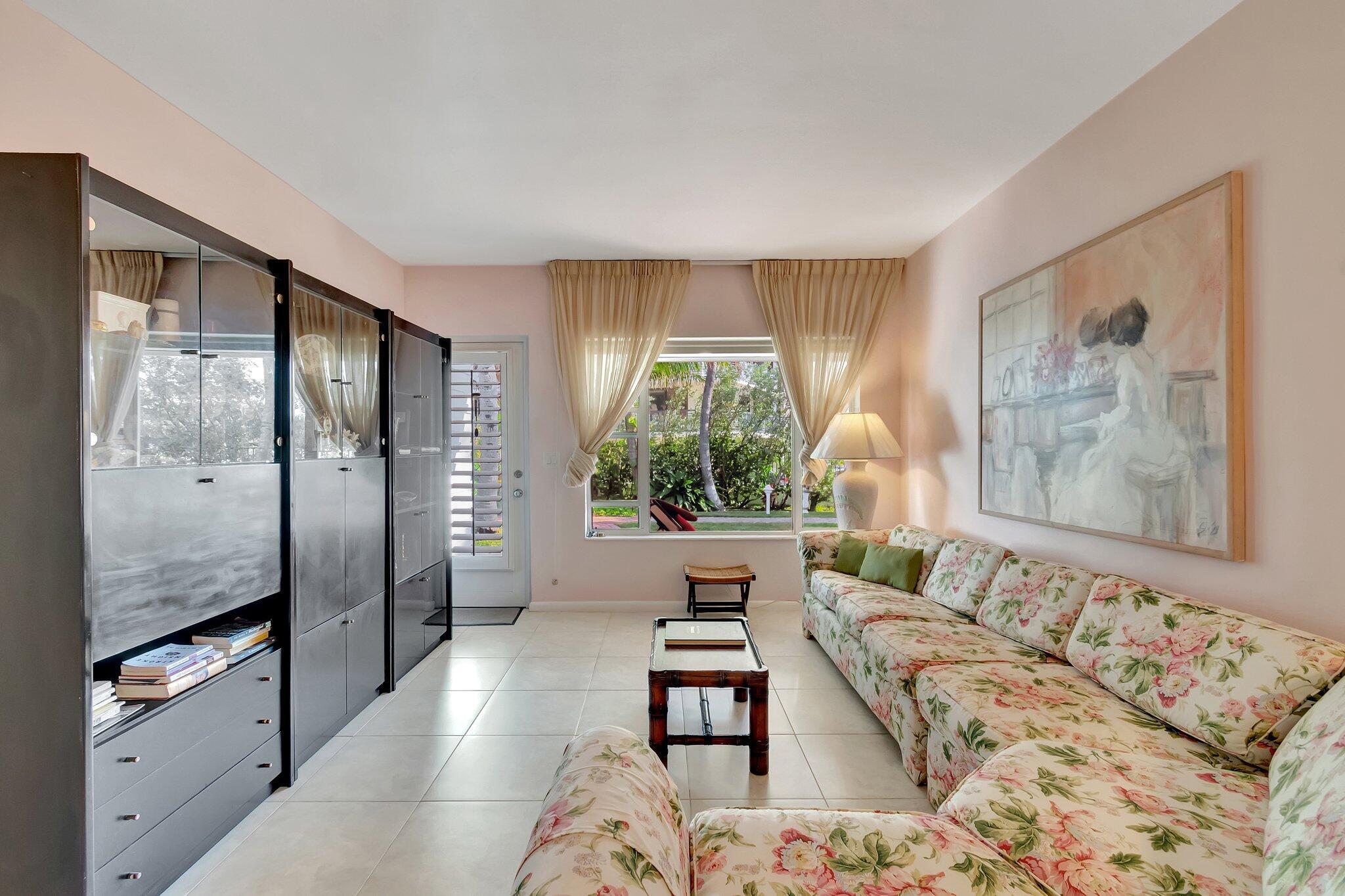 JAMAICA MANOR INC LESSEE - Residential