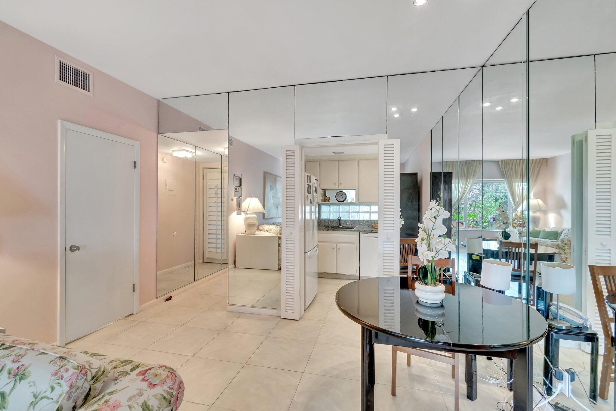 JAMAICA MANOR INC LESSEE - Residential