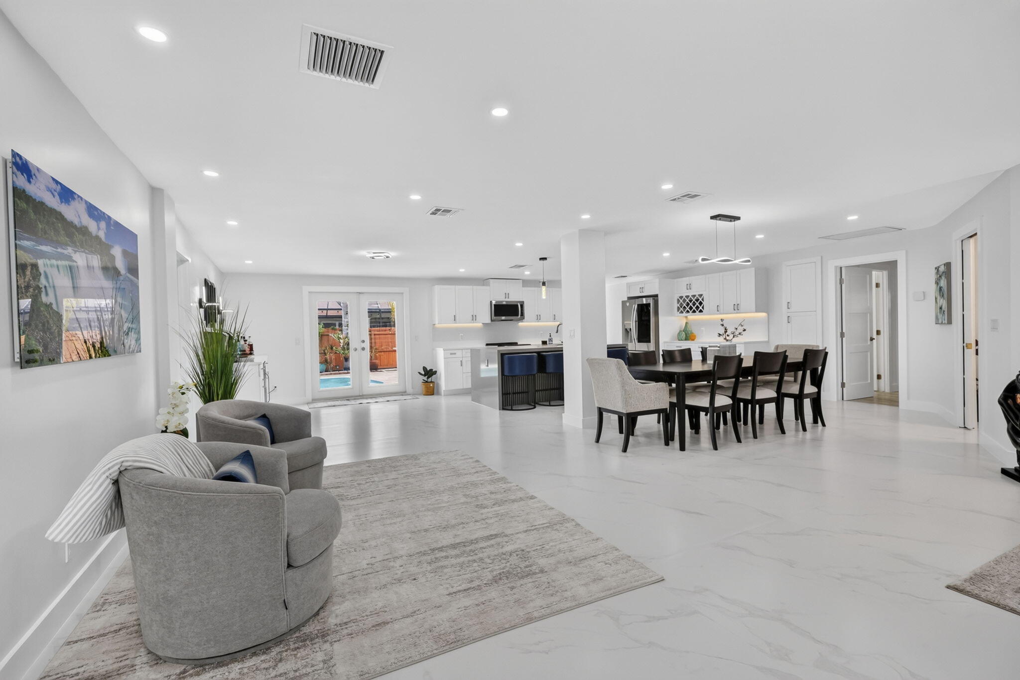 Properties 1390 PINE VALLEY Drive