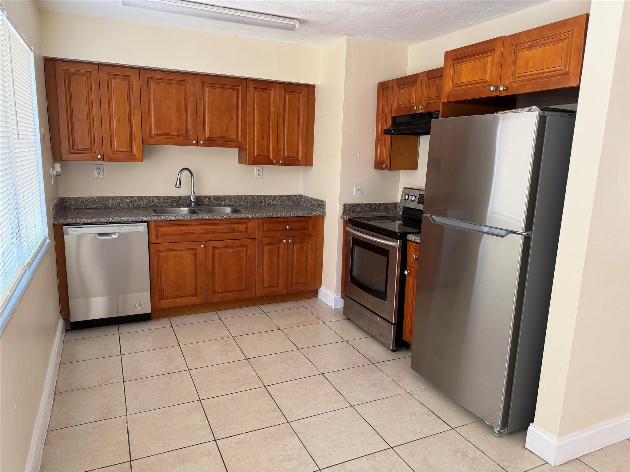 Crestview 30-16 B - Residential Lease