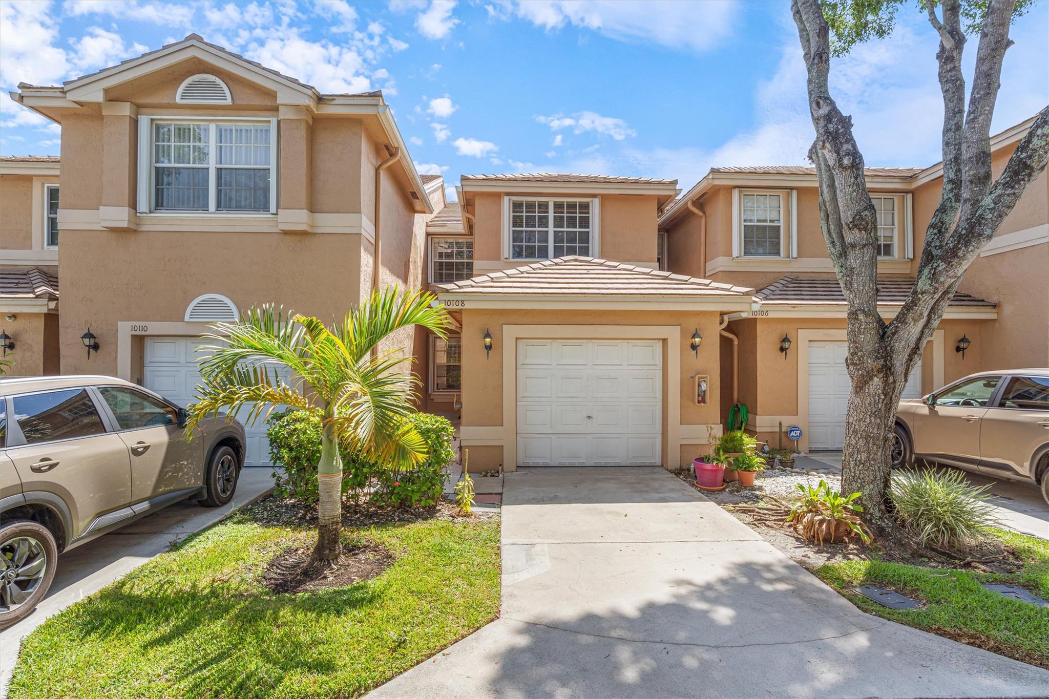 Freshly painted, well maintained and centrally located 3 bed, 2.5 bath, 1 car garage townhome in Coral Springs' gated community of Cobblestone Walk. Spacious dining and living areas, great natural light, tile and laminate flooring, and your own private covered patio. The kitchen features wood cabinets, ample counter space and newer stainless steel fridge and dishwasher. Upstairs you will find all 3 bedrooms as well as the laundry room. The spacious primary suite has a large walk-in closet, tray ceilings, double vanity sinks, new toilet, and separate tub and walk-in shower. The home has a newer AC as well as accordion hurricane shutters. HOA requires 640 credit score, can lease after 1 year, max 2 pets 25 lbs each. Close proximity to schools, shopping, dinning, and the Sawgrass Expressway.