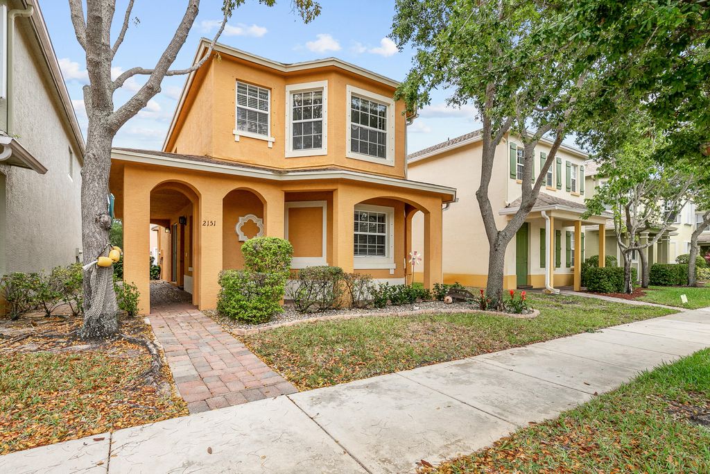 Photo of 2151 SE Bell Isle Drive, Port Saint Lucie, FL 34952 (MLS # R10790849)