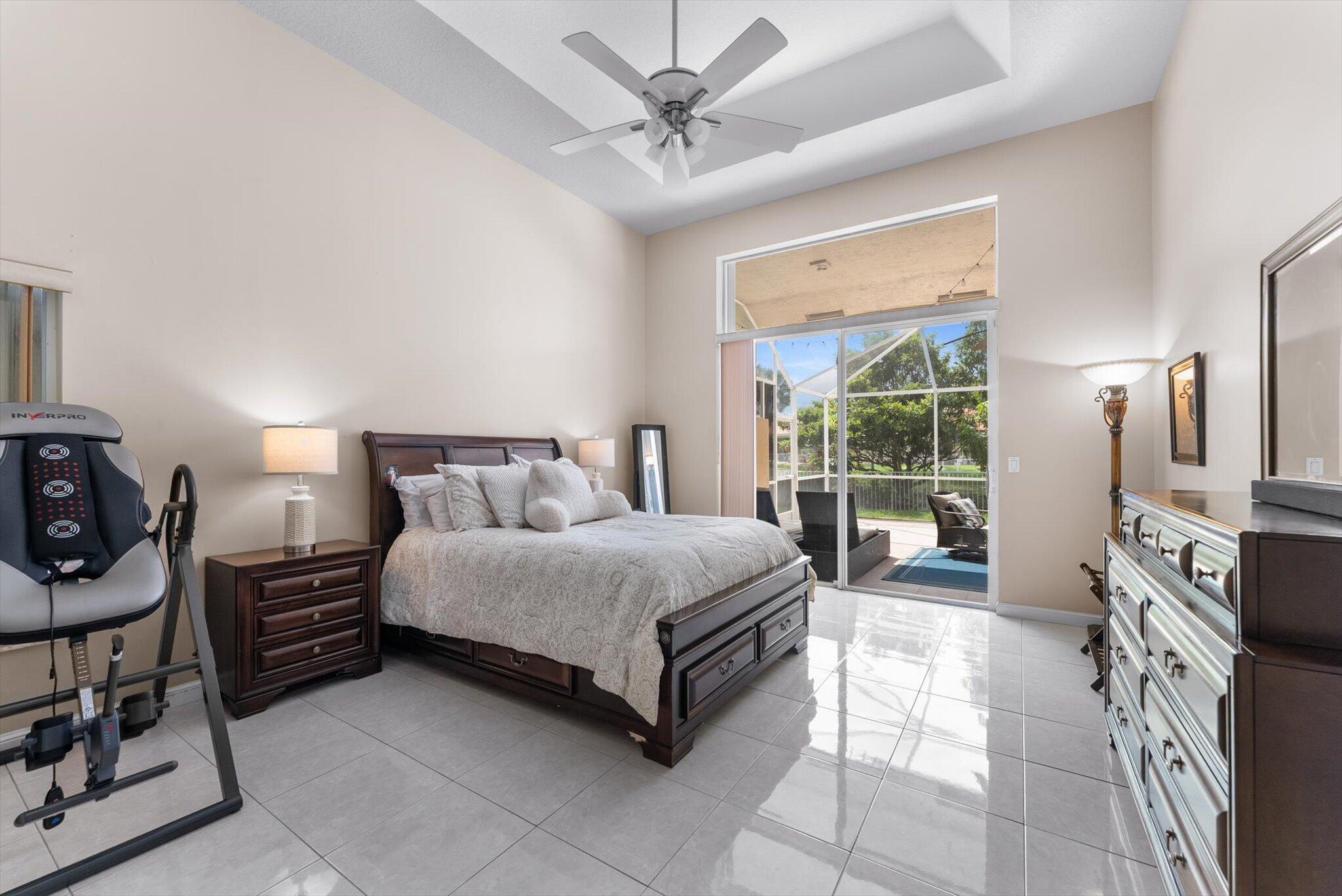 WYNDHAM LAKES WEST - Residential