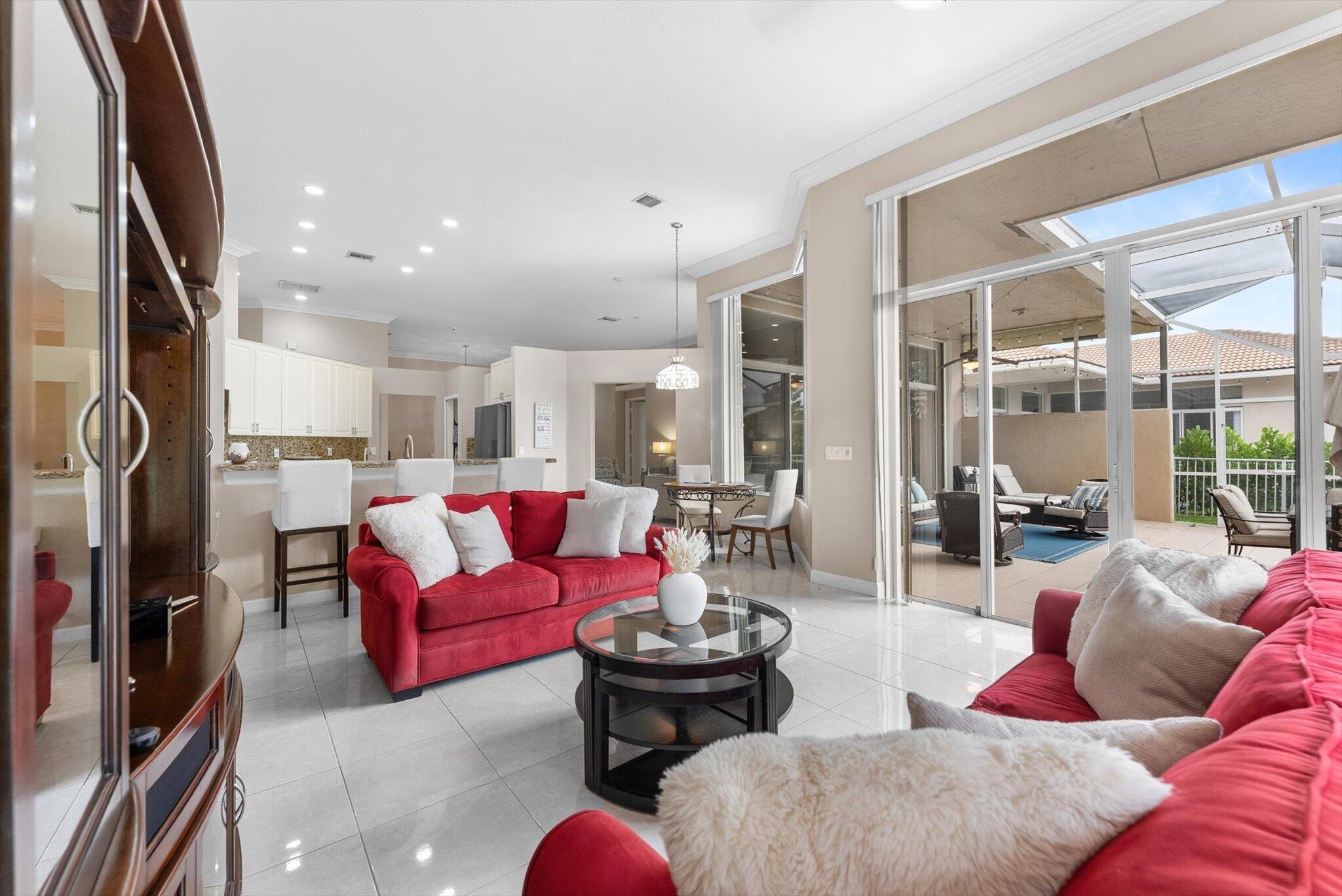 WYNDHAM LAKES WEST - Residential