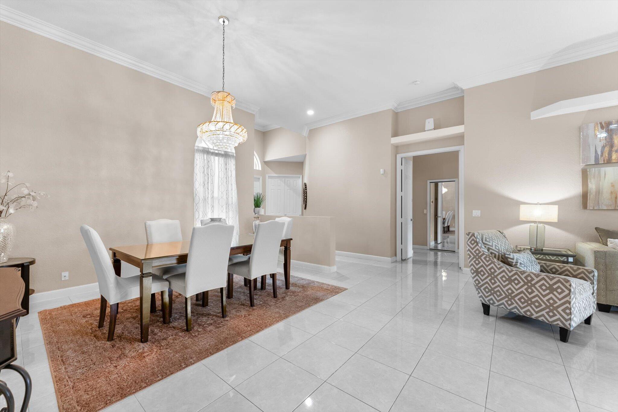WYNDHAM LAKES WEST - Residential