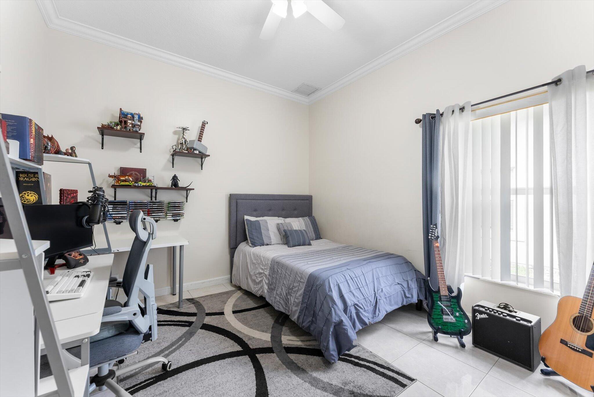 WYNDHAM LAKES WEST - Residential