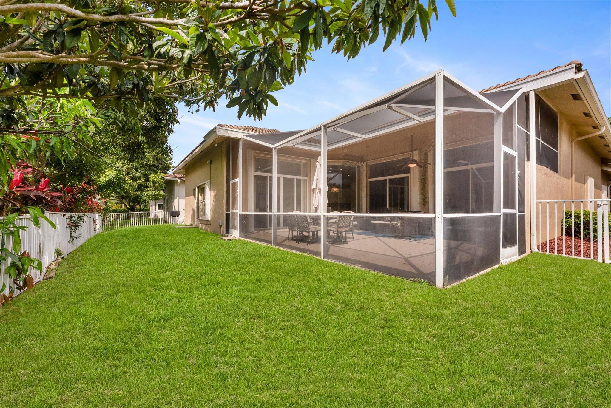 WYNDHAM LAKES WEST - Residential
