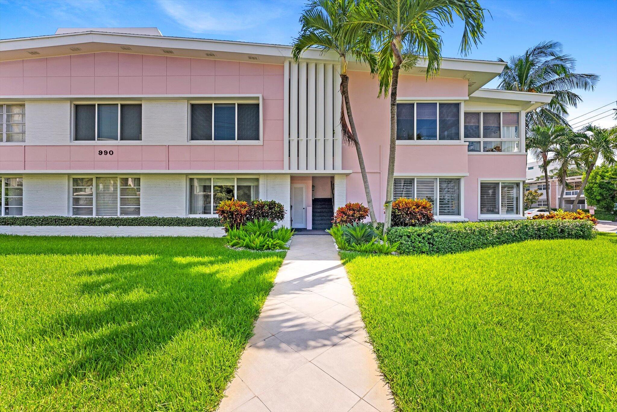 990 CASUARINA Road 4