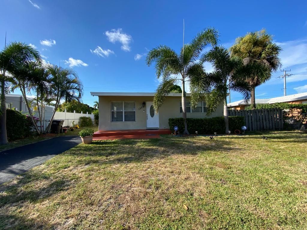 Photo of 1305 11th Court, West Palm Beach, FL 33401 (MLS # R10823717)