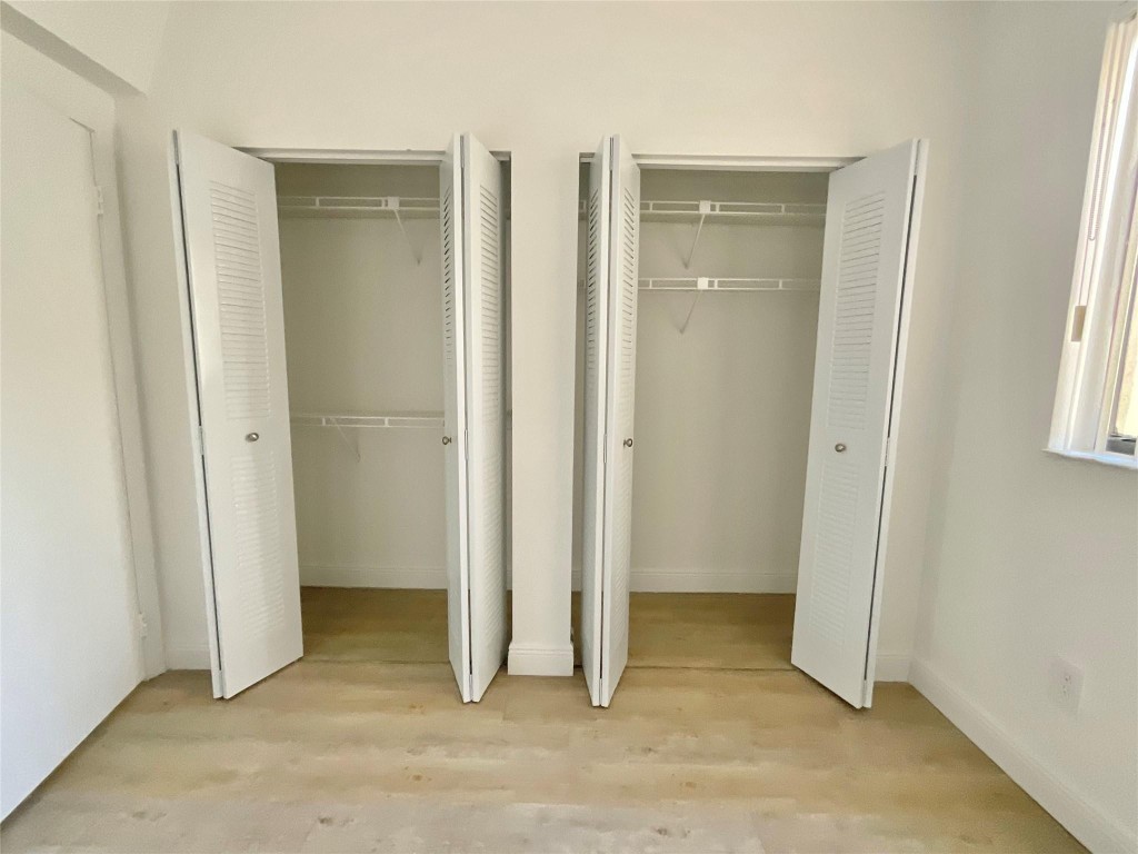 BLUE FONTAINE TRACT - Residential Lease