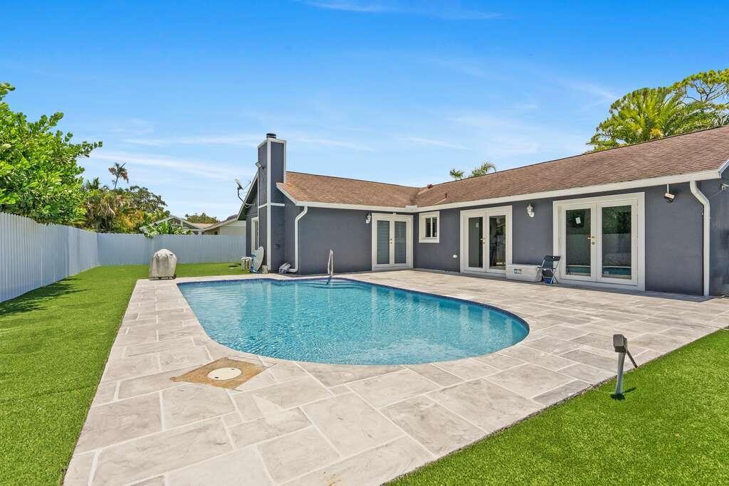 HUNTINGTON WOODS - Residential