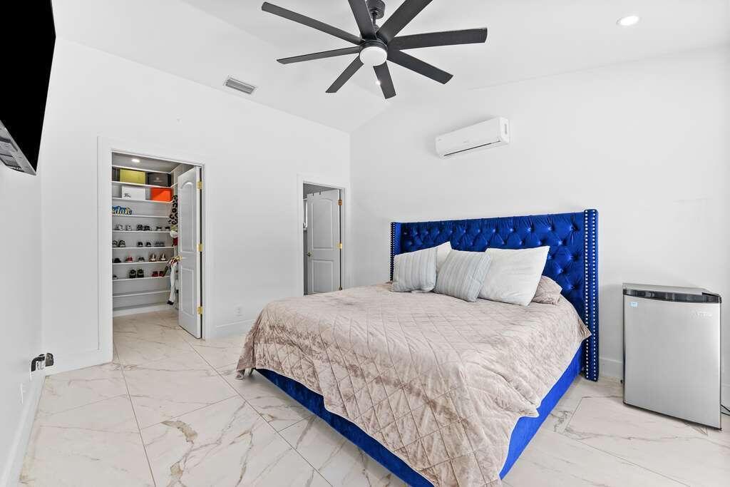 HUNTINGTON WOODS - Residential