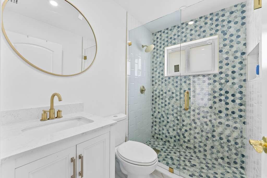 HUNTINGTON WOODS - Residential