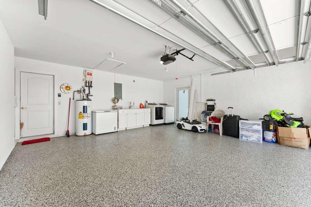 HUNTINGTON WOODS - Residential