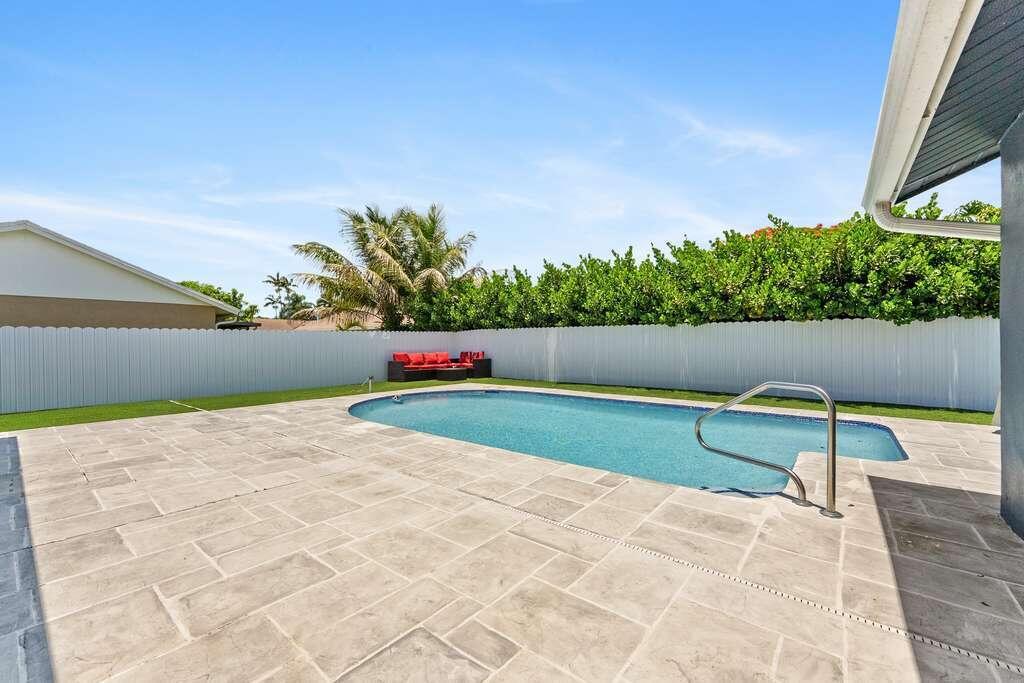 HUNTINGTON WOODS - Residential