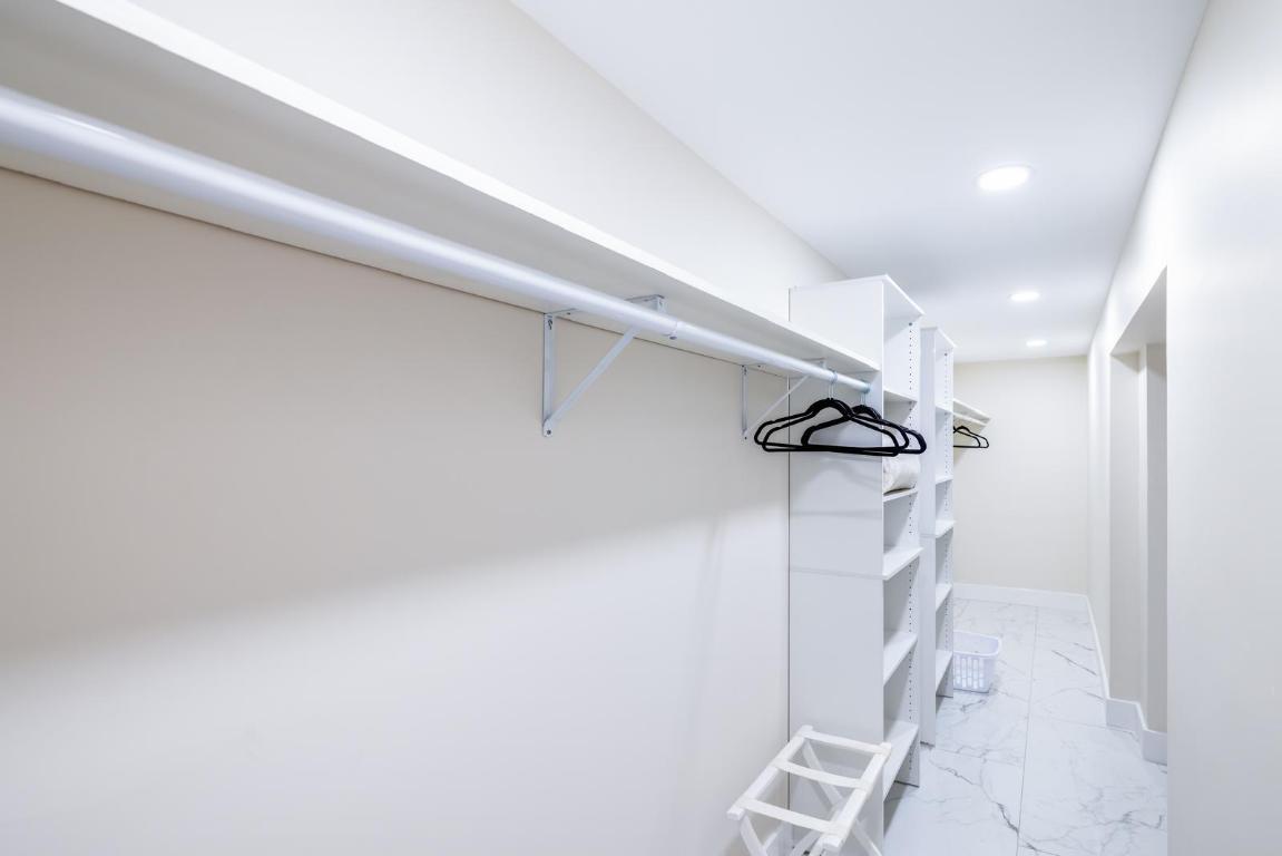 FOREST ESTATES IN - Residential