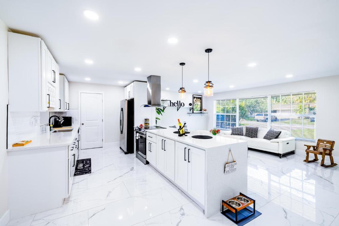 FOREST ESTATES IN - Residential