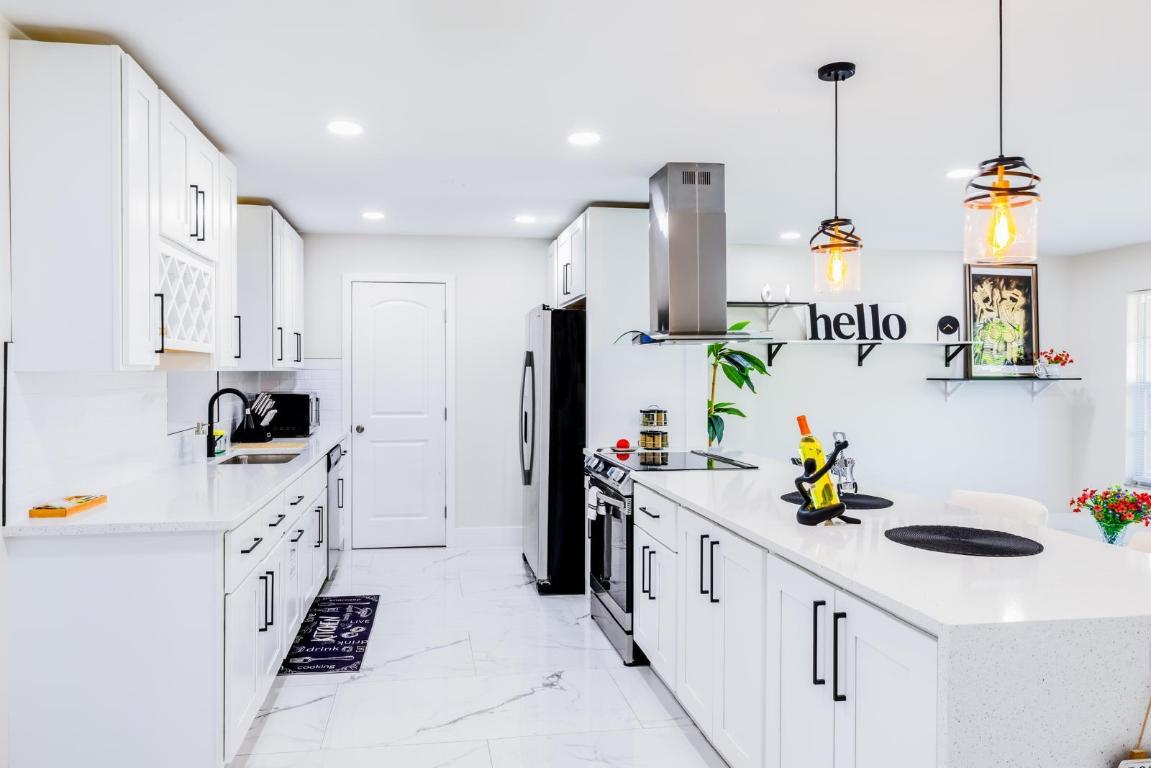 FOREST ESTATES IN - Residential