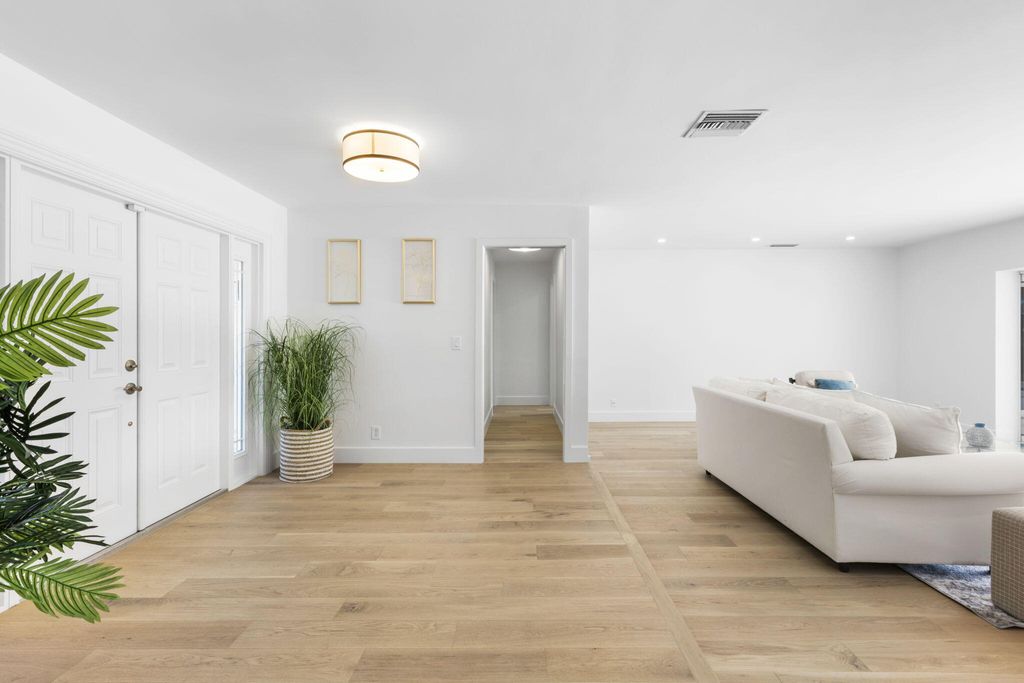 Photo of 253 Country Club Drive, Tequesta, FL 33469 (MLS # R10942308)