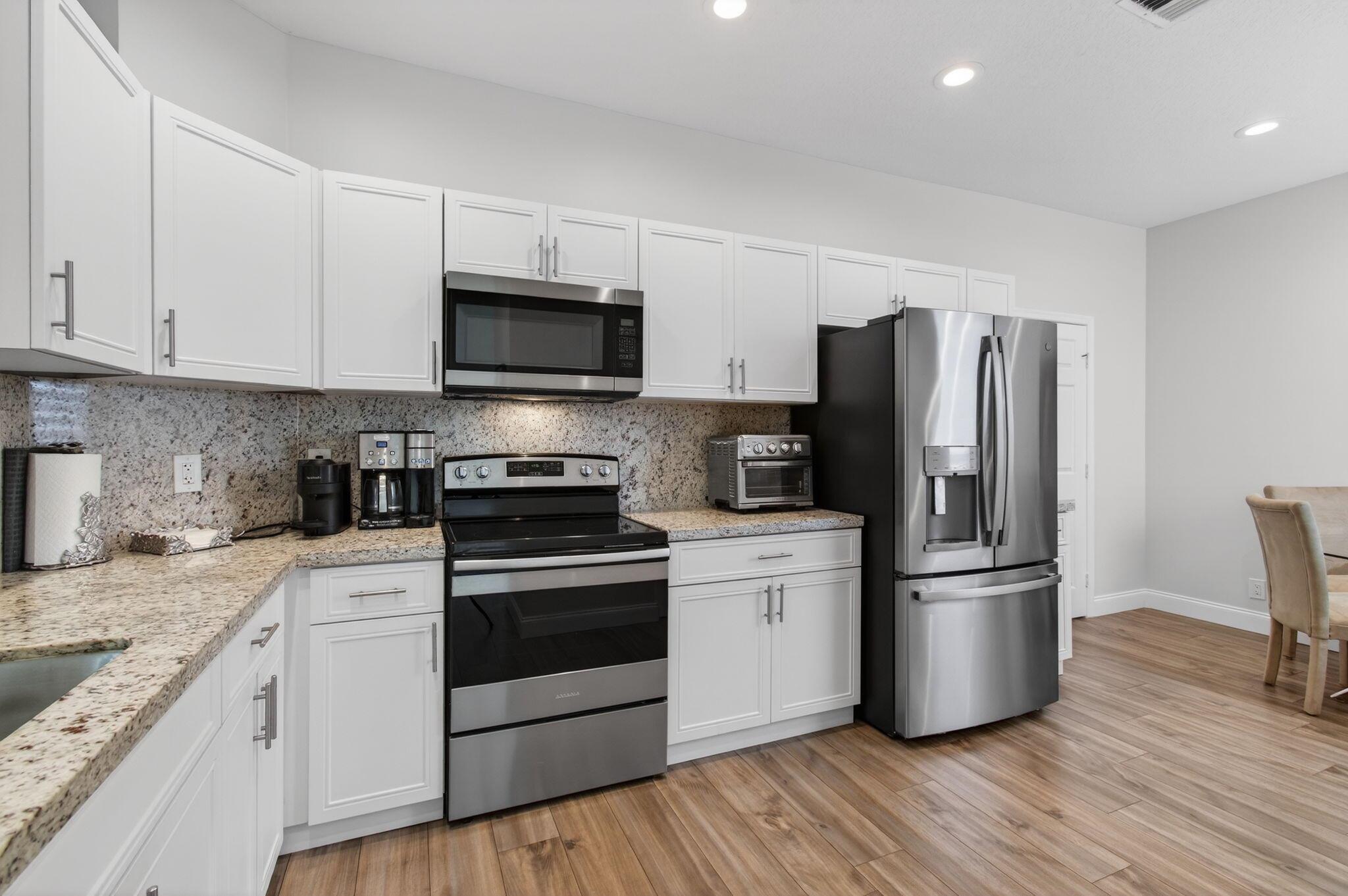 MAJESTIC ISLES - Residential