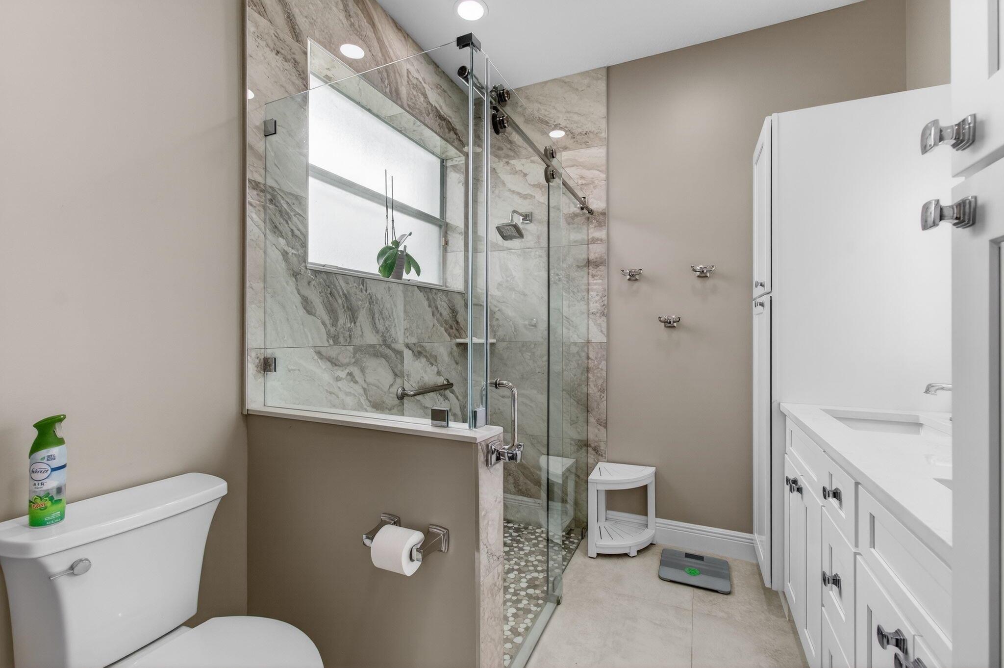 MAJESTIC ISLES - Residential