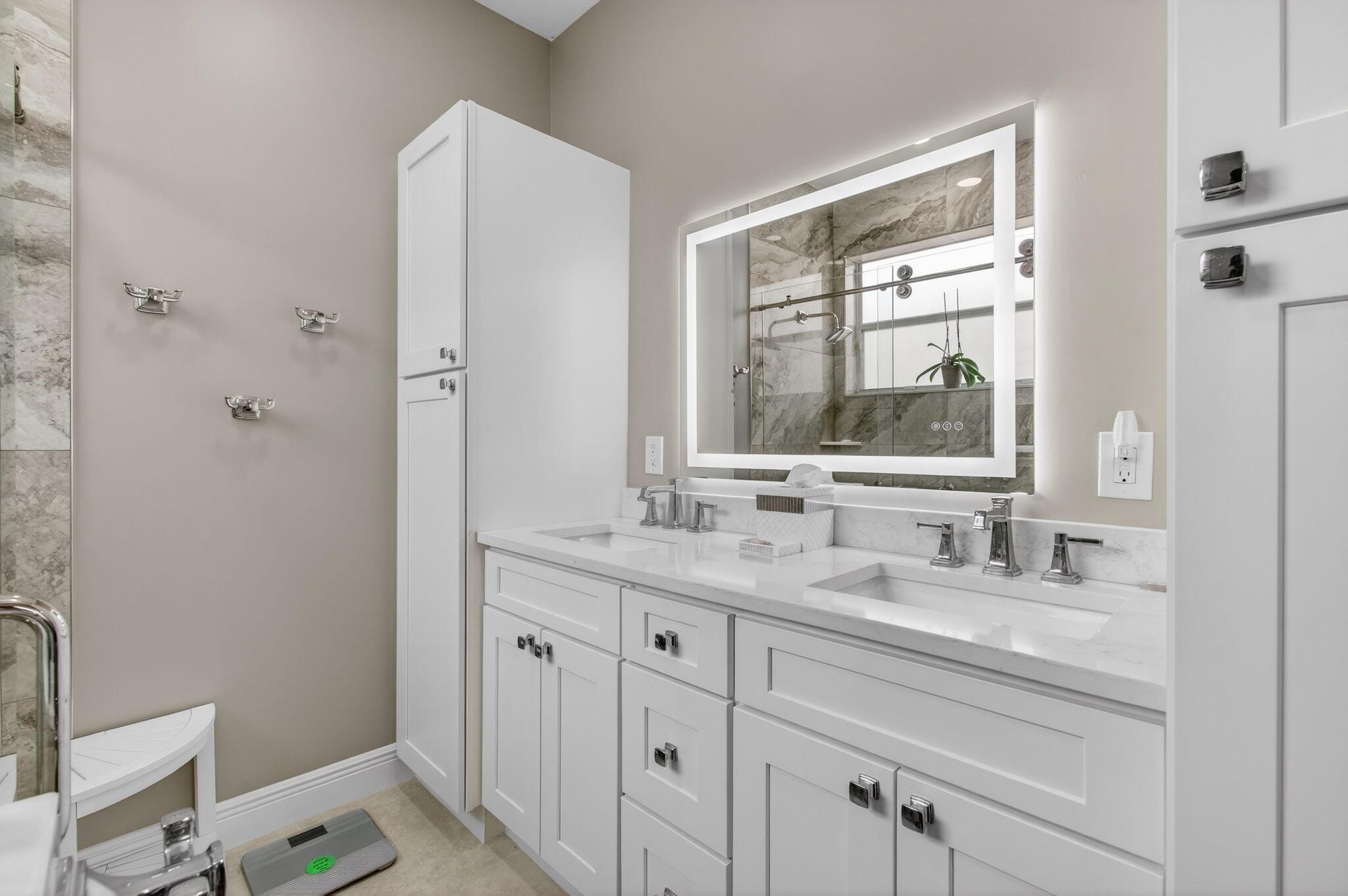 MAJESTIC ISLES - Residential