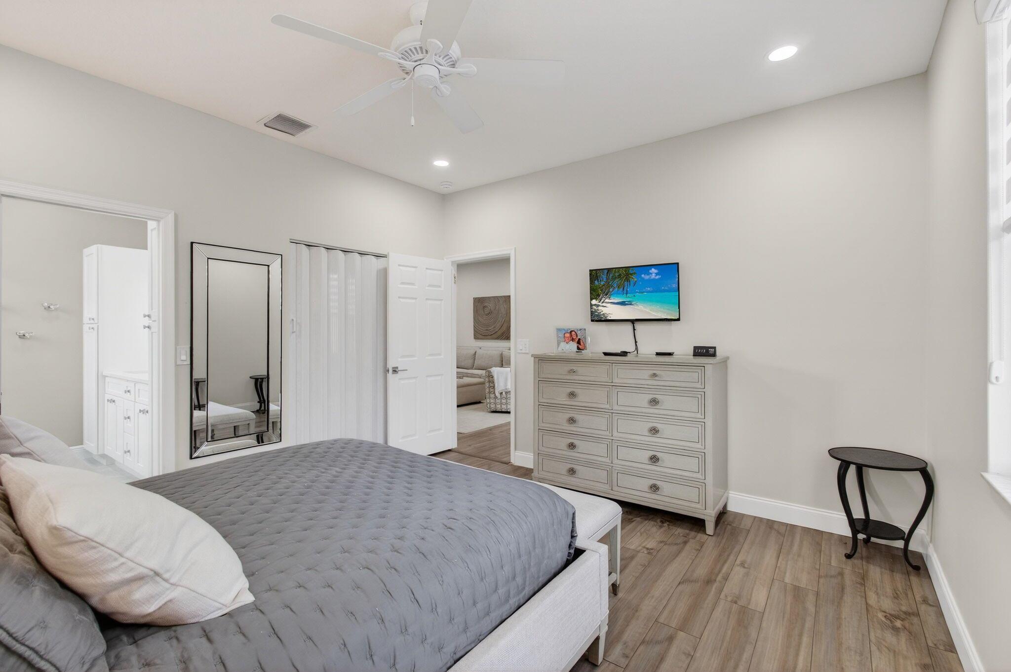 MAJESTIC ISLES - Residential